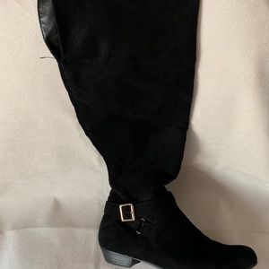 Knee-length Black Boots